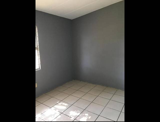 2 BEDROOM PROPERTY TO RENT IN BLOUBOSRAND